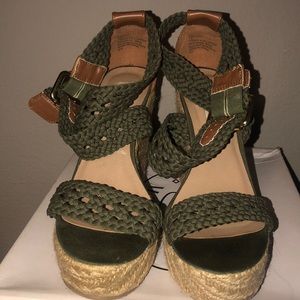 The Perfect Wedge! Size- US 7.5